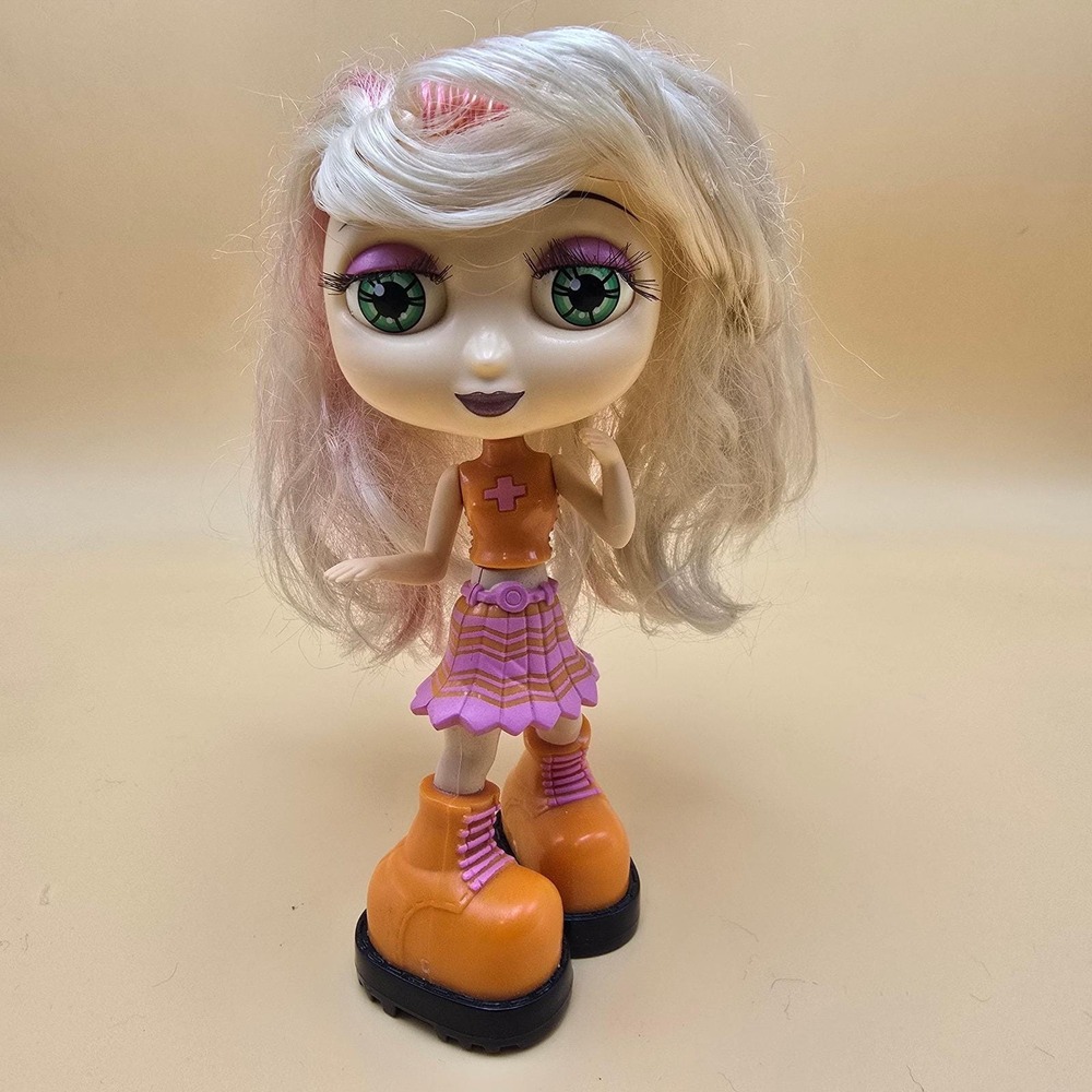 Vintage‎ 1999 Mattel Doll Brat Diva Starz Pink Orange Outfit Boots